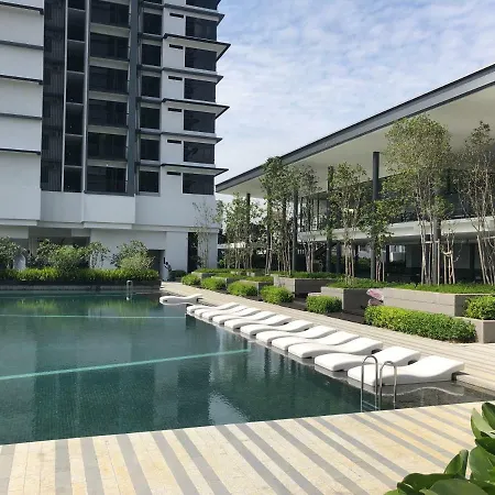 Serini Melawati Apartment